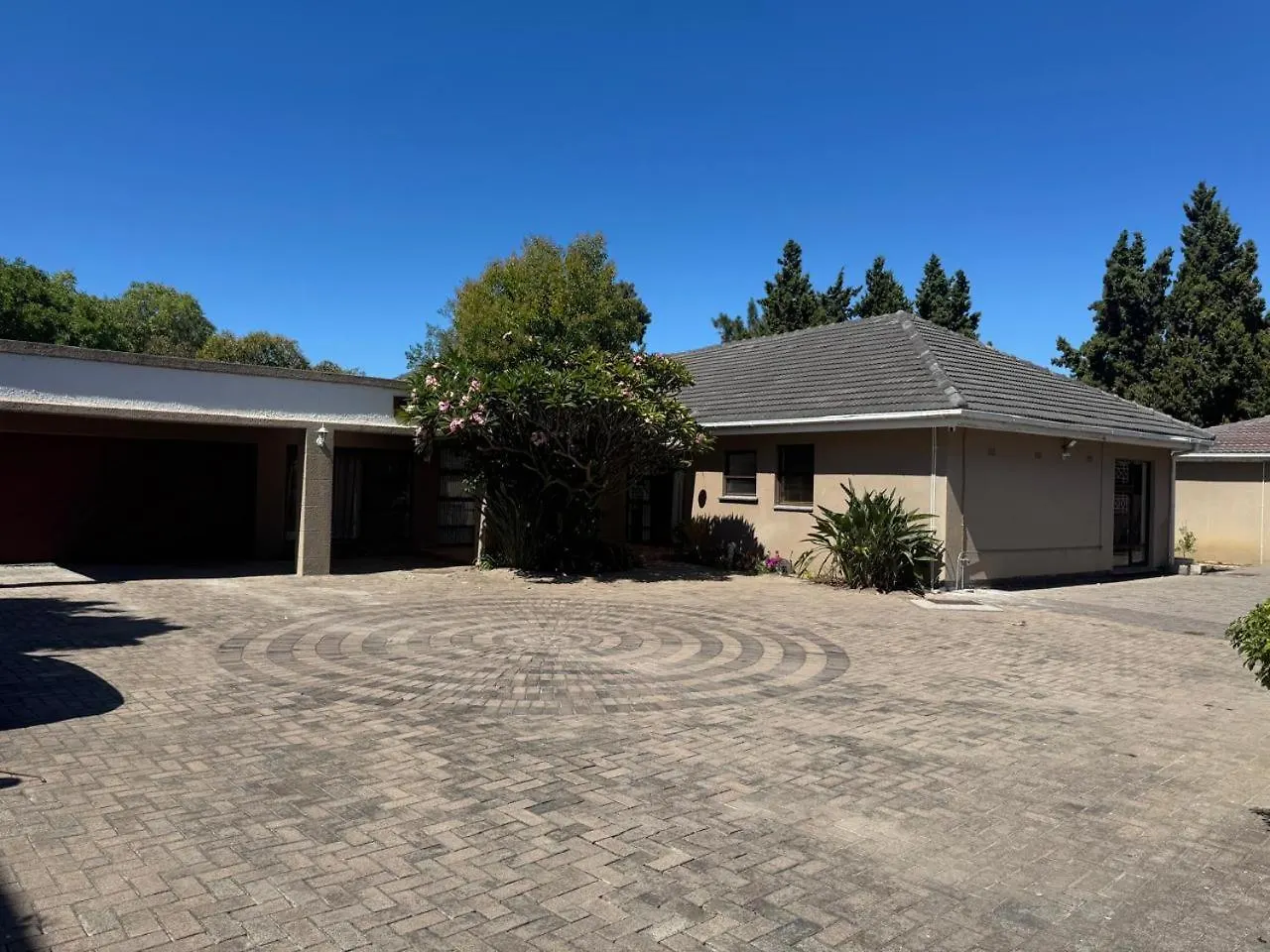 Guest house Broadway Guesthouse Durbanville South Africa